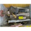 Image 1 : BIN OF ASST. TROWELS