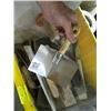 Image 2 : BIN OF ASST. TROWELS