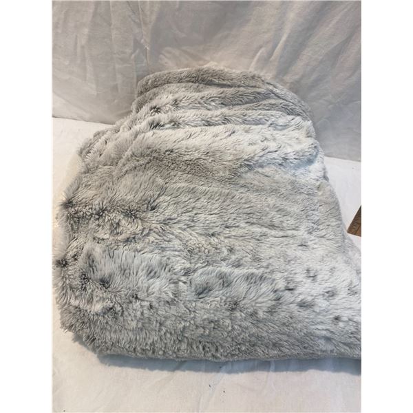 Soft fuzzy blanket