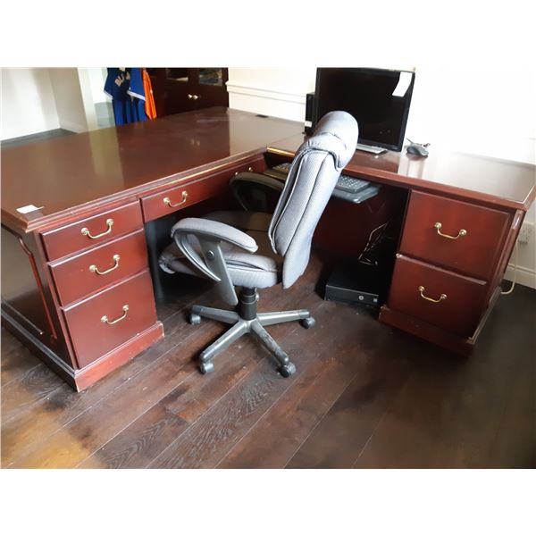 Kaufman L Shaped Desk & Office Chair Cat C