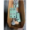 Image 2 : Lot of (3) Allenair 1/8 NPT Poppet Valves Hand Operated 4 Way, HV-4