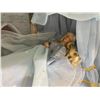 Image 2 : Sleeping Beauty - 1989 Franklin Mint Edition Doll with Bed & Spinning Wheel