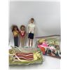 Image 1 : 3 x Barbie-style Dolls w/ Accessories