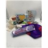 Image 1 : Assorted Decor, Party Supplies, and Craft Supplies