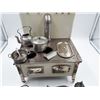 Image 3 : Dollhouse stove and accessories