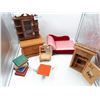 Image 2 : Dollhouse furniture lot