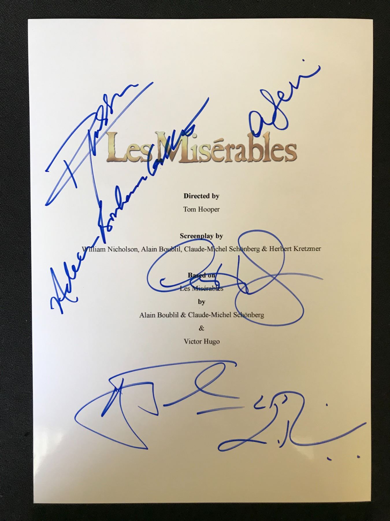 LES MISERABLES CAST SIGNED SCRIPT COVER
