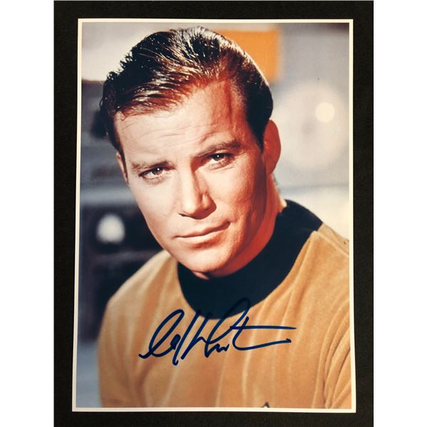 WILLIAM SHATNER SIGNED STAR TREK 8 X 10 (RA COA