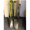 Image 1 : Group of 6 contractors tools - 2 Garant shovels/ 3 levels & prybar