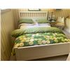Image 2 : Double Bed (Mattress, Bed frame, Headboard, Bedding))
