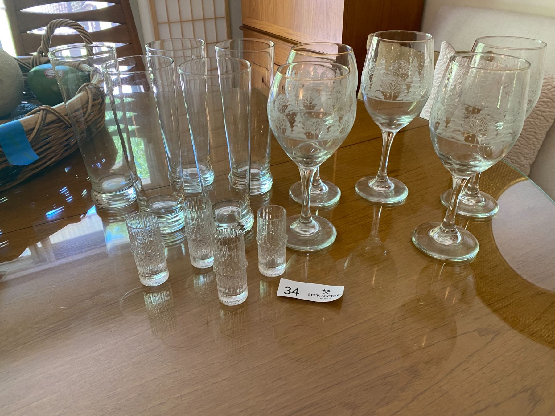 Glassware Beck Auctions Inc.