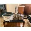 Image 1 : Crock Pot & 2 Vintage Pots with Lids & Juicer