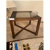 Image 1 : Side Table & Ash Tray