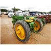 Image 2 : JOHN DEERE 40 Farm Tractor