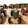Image 5 : JOHN DEERE 40S Farm Tractor