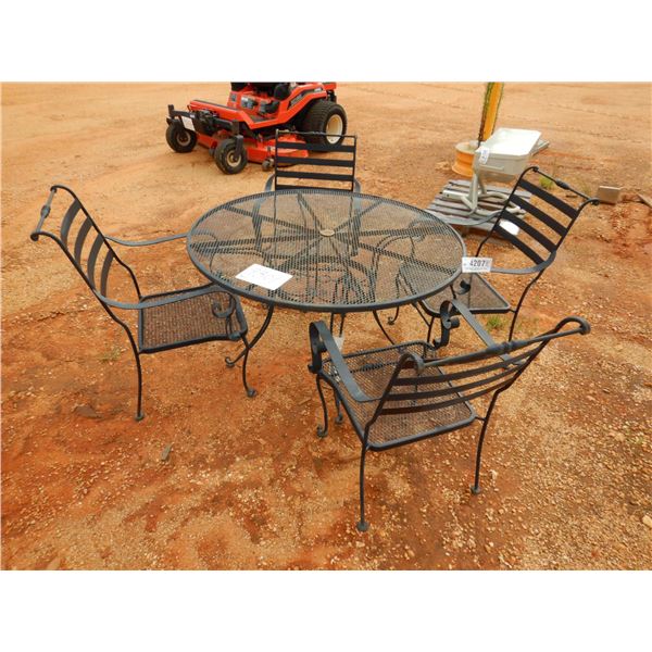 METAL TABLE W/ 4 CHAIRS