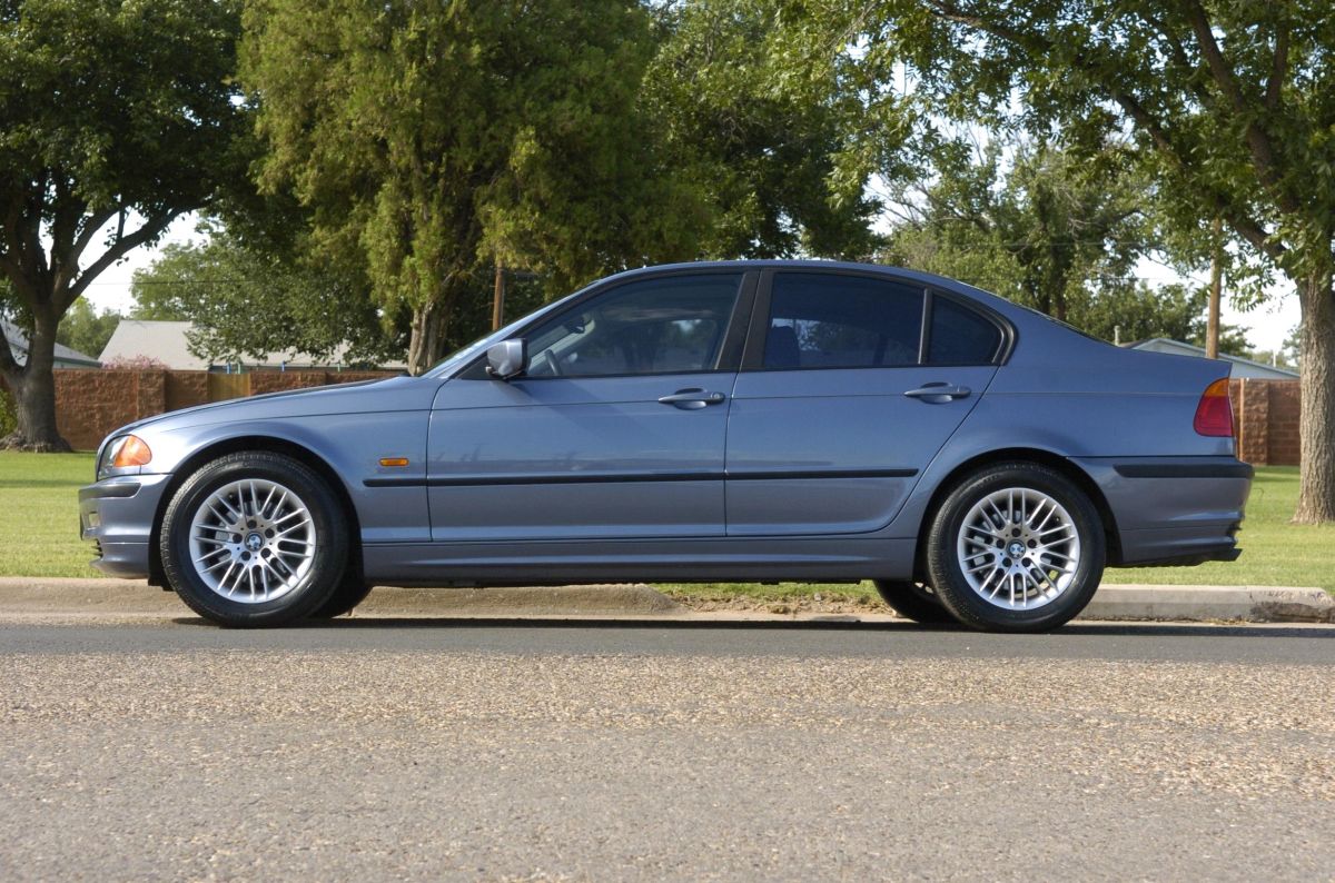 2001 BMW 325I