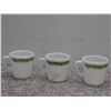 Image 5 : Lot of 3 Pyrex Milk Glass Floral Coffee Mugs