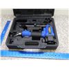Image 2 : Campbell Hausfeld Air Tools 2 1/2" Finishing Nail Gun and 2" 1 In 2 Nailer / Stapler With Case