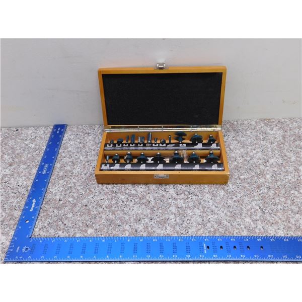 Mastercraft 20 Piece Router Bit Set With Box