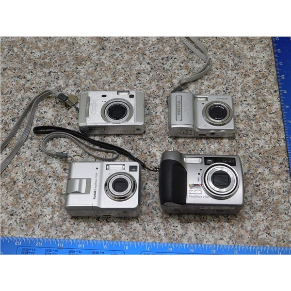 Lot of 4 Vintage Digital Cameras Pentax Kodak