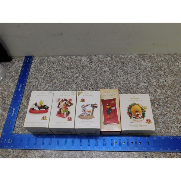 Hallmark Keepsake Christmas Ornaments Lot of 5 Looney Tunes