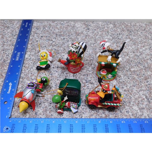 Holiday Christmas Ornaments Lot of 6 Looney Tunes