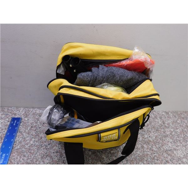 Roadside Emergency Safety Kit Blanket Flashlight Battery Glow Sticks Rope Safety Survival