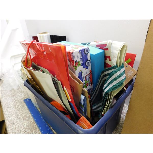 Christmas Giftbags, Boxes, Gift Wrap, Balloons, Party Holiday Supplies