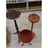 Image 2 : Lot of 3 Wooden Pedestal Stands Plants Decor