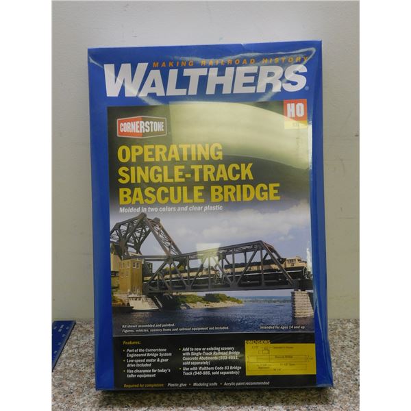 HO Model Train Scale Replica Walthers Operating Single Track Bascule Bridge