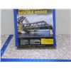 Image 3 : HO Model Train Scale Replica Walthers Operating Single Track Bascule Bridge