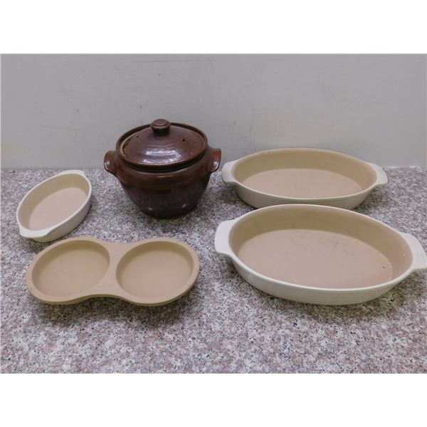 Lot of 5 Stoneware Pieces Two Large 12" Pans, 8" Pan, Pet Food Bowl and Pearsons England Crock