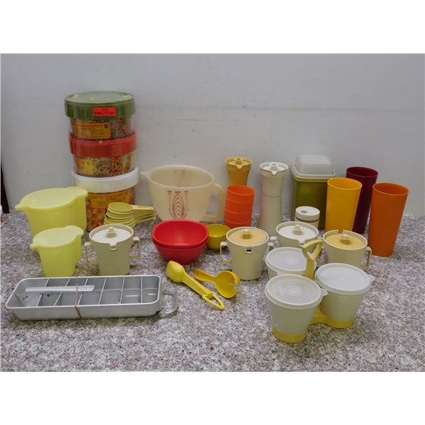 LARGE LOT of Vintage 1970s Tupperware Yellow Orange Red Green Retro Cups Baking Cooking Etc