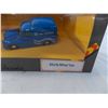 Image 2 : Corgi Classics Morris Minor Van