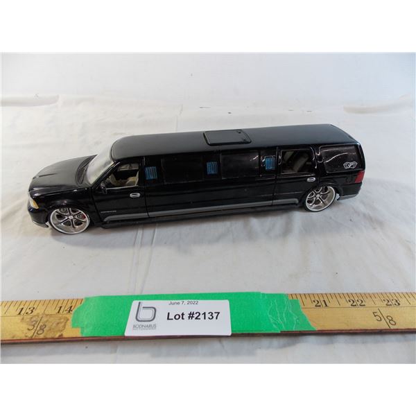 1:24 Lincoln Navigator