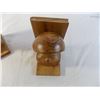 Image 4 : Wooden Mushroom people book ends