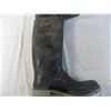 Image 2 : pair of size 9 rubber boots