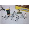 Image 4 : Baseball/Hockey Collectible Figures