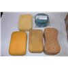 Image 2 : Sponges,misc items