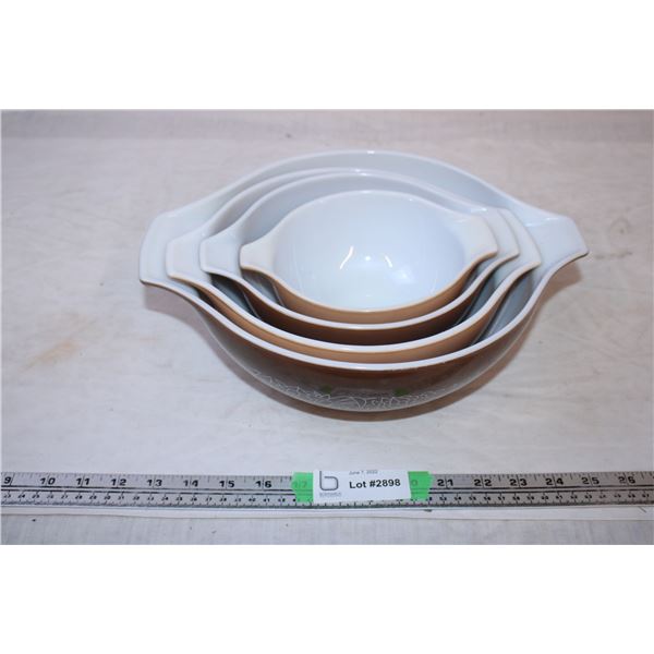 Pyrex Bowl Set (4)