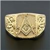 Image 2 : Heavy Men's Antique Art Nouveau Large 18K Gold Detailed Masonic Repousse Ring