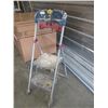 Image 2 : Painters step ladder - 48" tall