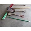 Image 2 : Garden tools shovel, broom