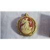 Image 3 : Cameo Case, Pendant