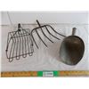 Image 1 : Old store scoop and other farm tools