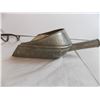 Image 4 : Old store scoop and other farm tools