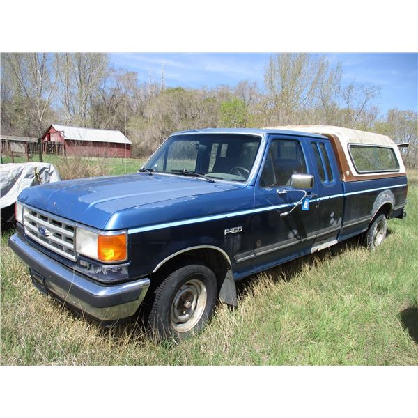 Ford Supercab Truck EFI 351W Motor - automatic, topper with rollout, running condition Alberta Truck