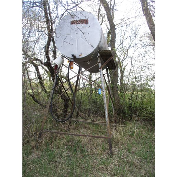 Fuel tank on stand - diesel - 44" x 87"