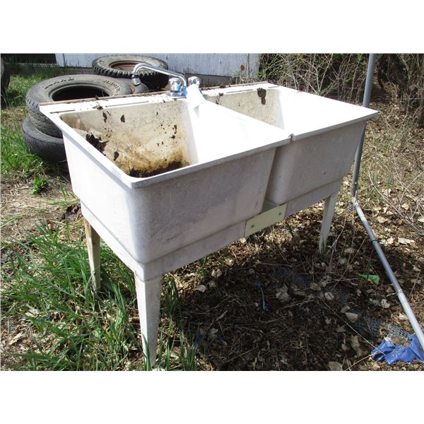 Plastic double sink 46" long